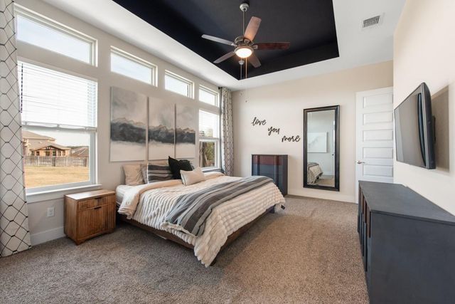 2341 Airport DR, Leander, TX 78641