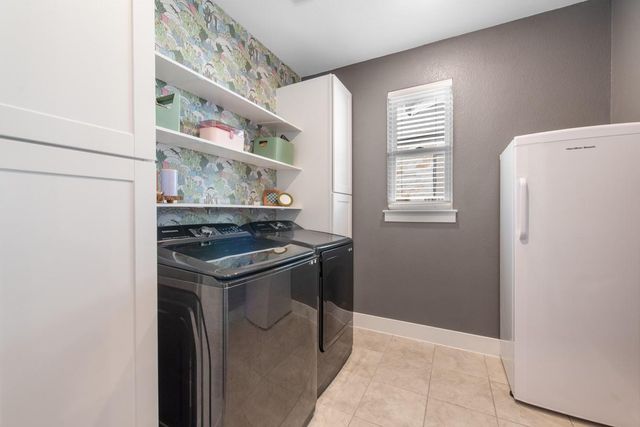 2341 Airport DR, Leander, TX 78641