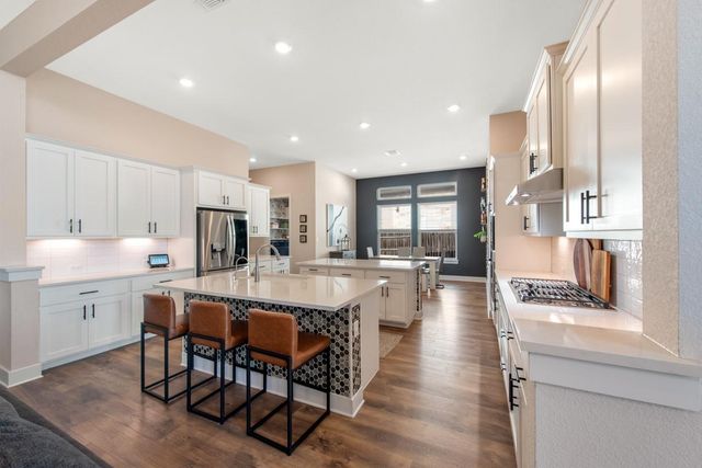 2341 Airport DR, Leander, TX 78641