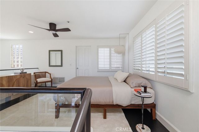 720 Manhattan Beach Boulevard, Manhattan Beach, CA 90266