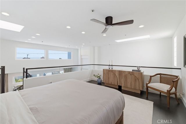 720 Manhattan Beach Boulevard, Manhattan Beach, CA 90266