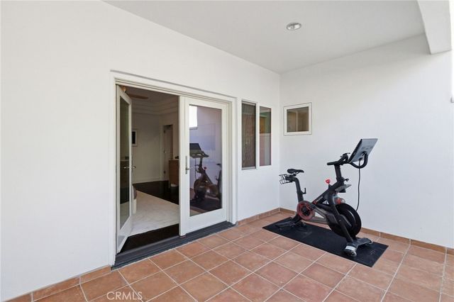 720 Manhattan Beach Boulevard, Manhattan Beach, CA 90266