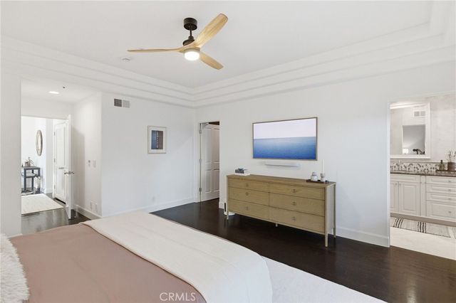 720 Manhattan Beach Boulevard, Manhattan Beach, CA 90266
