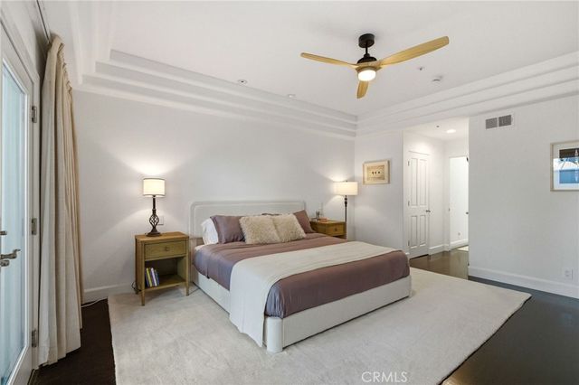 720 Manhattan Beach Boulevard, Manhattan Beach, CA 90266