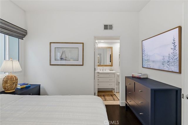 720 Manhattan Beach Boulevard, Manhattan Beach, CA 90266