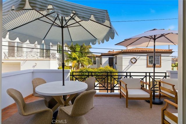 720 Manhattan Beach Boulevard, Manhattan Beach, CA 90266