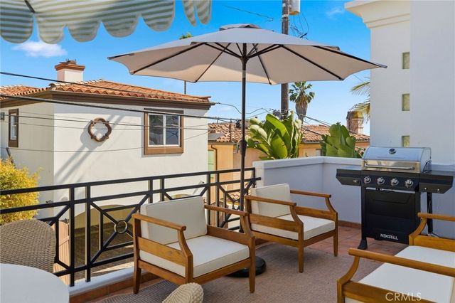 720 Manhattan Beach Boulevard, Manhattan Beach, CA 90266