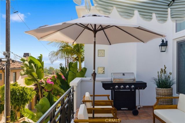 720 Manhattan Beach Boulevard, Manhattan Beach, CA 90266