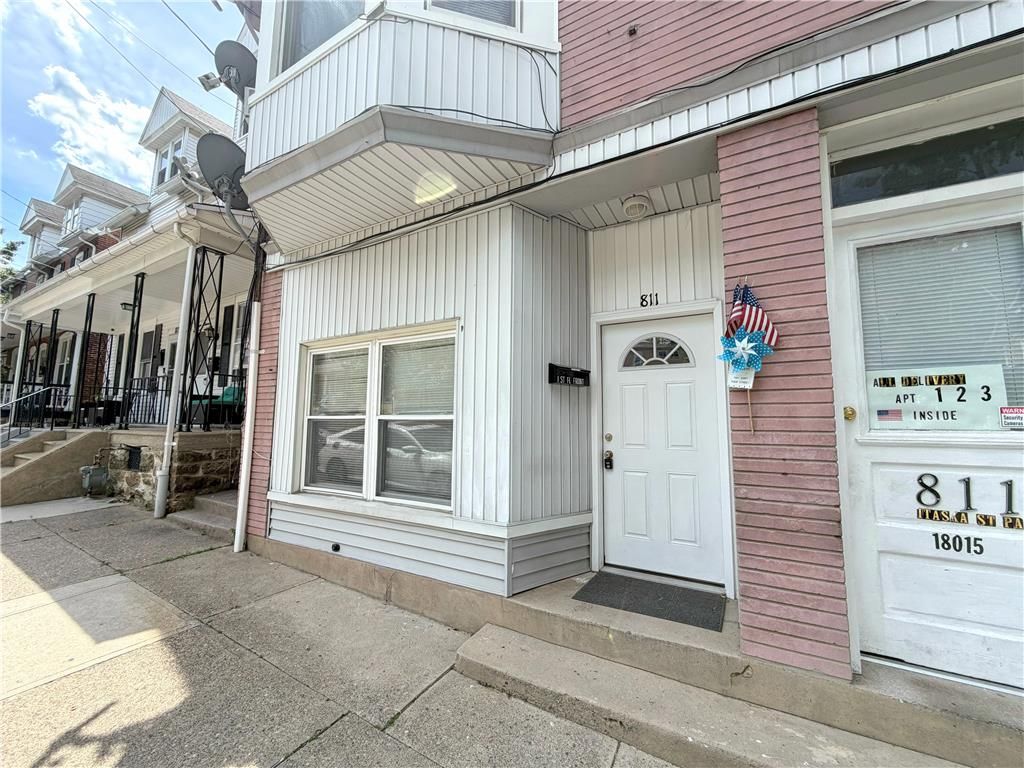 811 Itaska Street 1st Floor, Bethlehem City, PA 18015