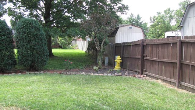 4207 Foxcroft Way, Evansville, IN 47715