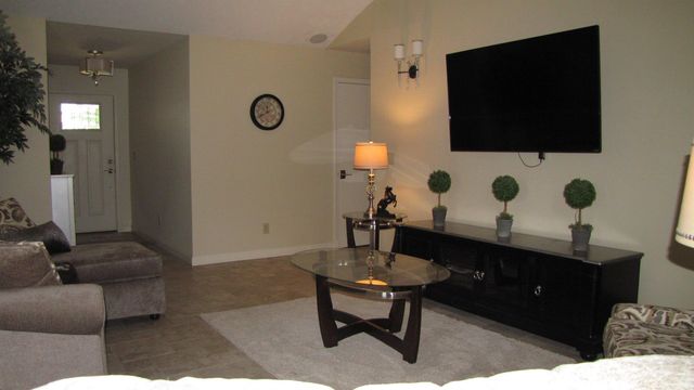 4207 Foxcroft Way, Evansville, IN 47715