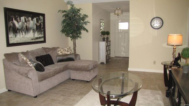 4207 Foxcroft Way, Evansville, IN 47715