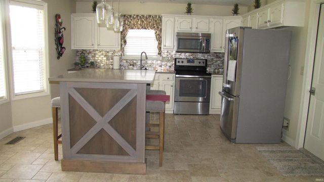 4207 Foxcroft Way, Evansville, IN 47715