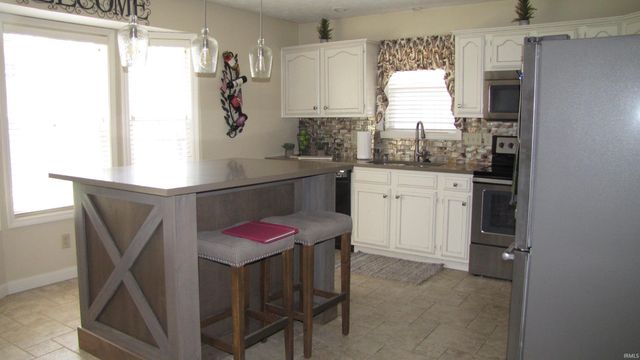 4207 Foxcroft Way, Evansville, IN 47715