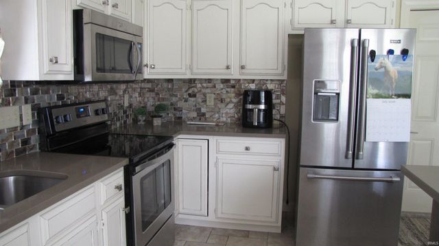 4207 Foxcroft Way, Evansville, IN 47715