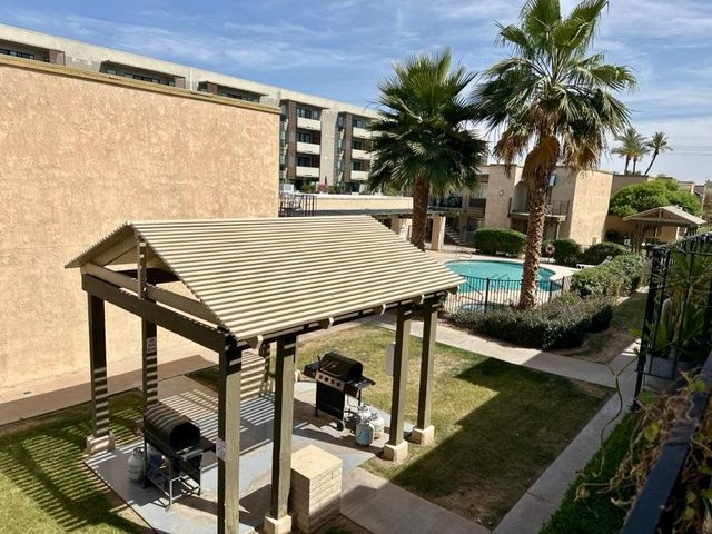2228 E Campbell Avenue 214, Phoenix, AZ 85016