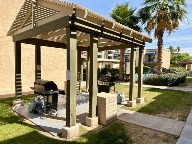 2228 E Campbell Avenue 214, Phoenix, AZ 85016