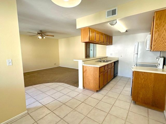 2228 E Campbell Avenue 214, Phoenix, AZ 85016