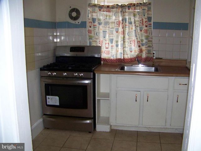 5500 N MARSHALL ST, Philadelphia, PA 19120