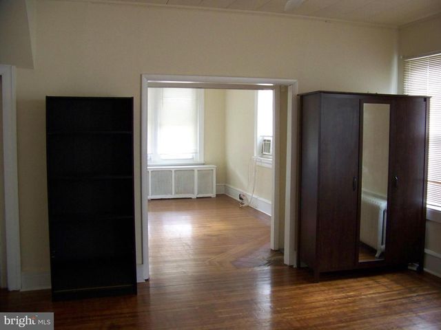 5500 N MARSHALL ST, Philadelphia, PA 19120