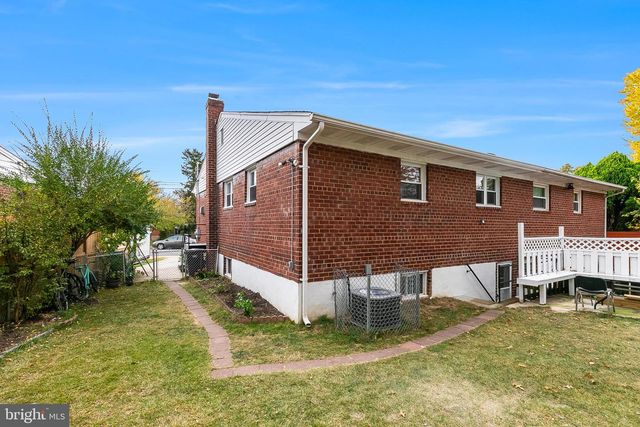 121 JASPER PL, Alexandria, VA 22304