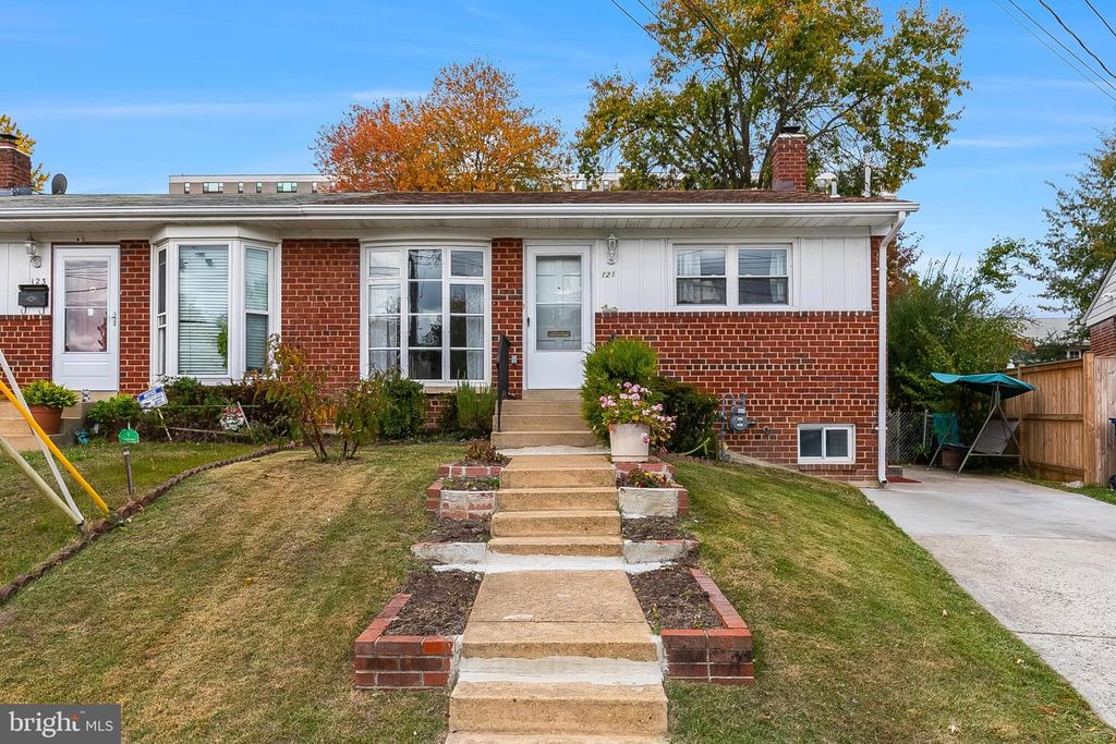 121 JASPER PL, Alexandria, VA 22304