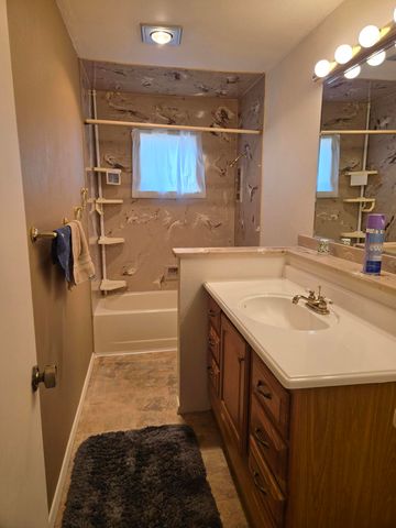 903 Rivas Road, Los Lunas, NM 87031