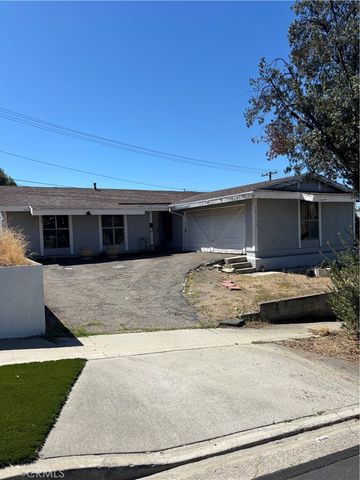 18710 Kimbrough Street, Canyon Country, CA 91351