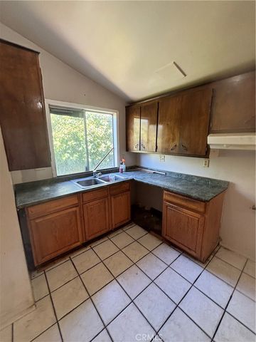 18710 Kimbrough Street, Canyon Country, CA 91351