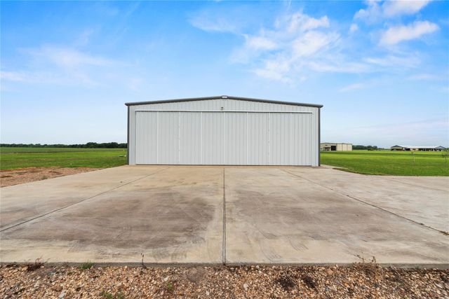 7736 Meteor Drive, Sealy, TX 77474