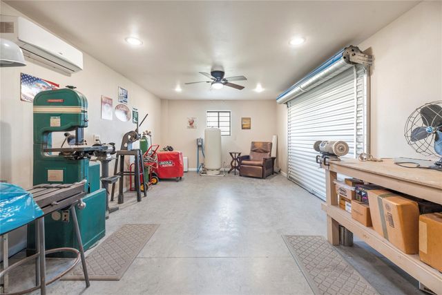 7736 Meteor Drive, Sealy, TX 77474
