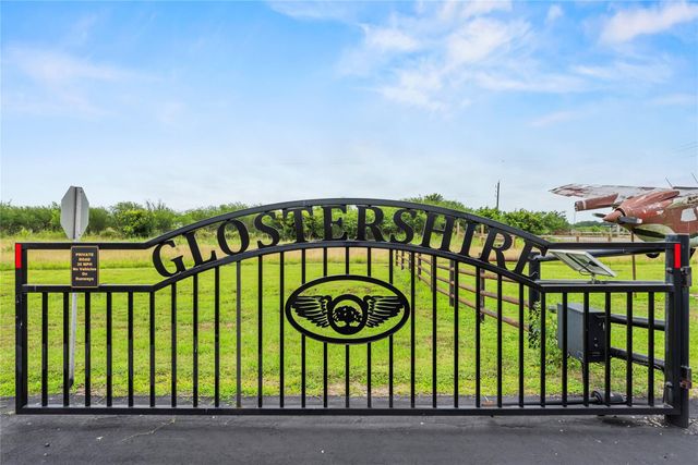 7736 Meteor Drive, Sealy, TX 77474