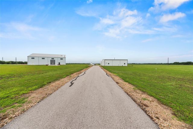 7736 Meteor Drive, Sealy, TX 77474