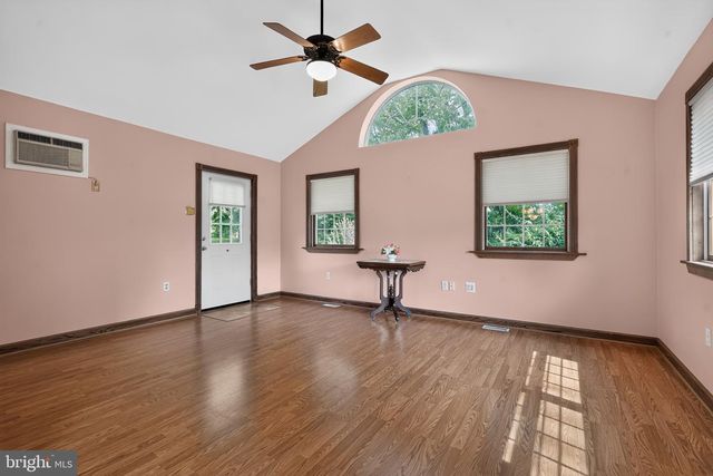 345 RIDGE AVE, Blackwood, NJ 08012