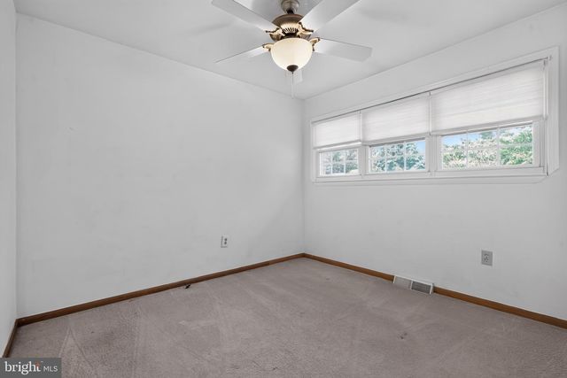 345 RIDGE AVE, Blackwood, NJ 08012