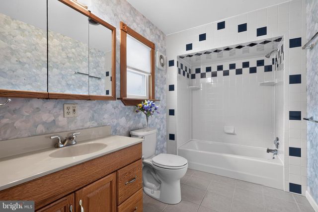 345 RIDGE AVE, Blackwood, NJ 08012