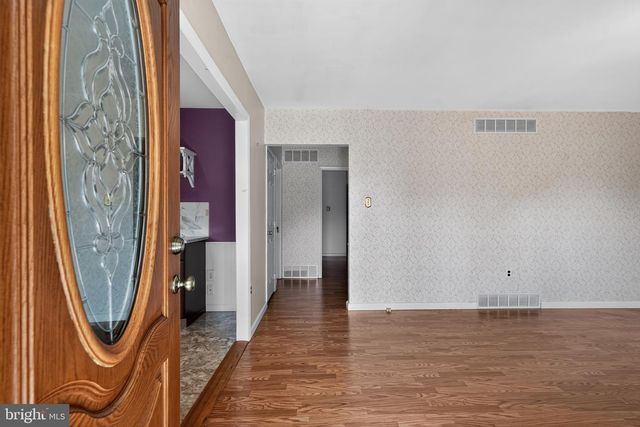 345 RIDGE AVE, Blackwood, NJ 08012