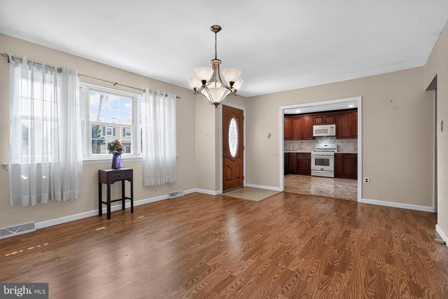 345 RIDGE AVE, Blackwood, NJ 08012