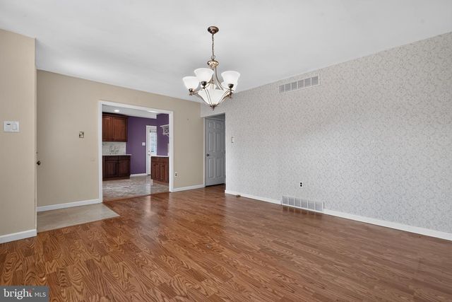 345 RIDGE AVE, Blackwood, NJ 08012