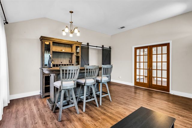 432 Maplegrove Drive, Cedar Hill, TX 75104