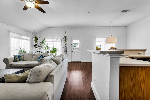 432 Maplegrove Drive, Cedar Hill, TX 75104