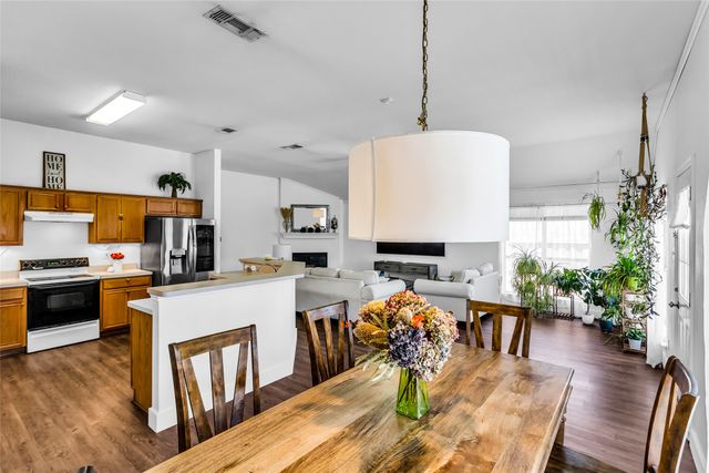 432 Maplegrove Drive, Cedar Hill, TX 75104