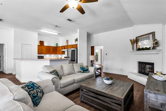 432 Maplegrove Drive, Cedar Hill, TX 75104