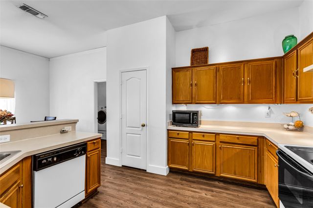 432 Maplegrove Drive, Cedar Hill, TX 75104