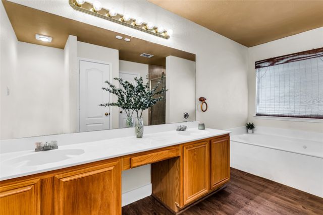 432 Maplegrove Drive, Cedar Hill, TX 75104