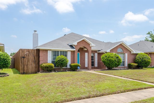 432 Maplegrove Drive, Cedar Hill, TX 75104