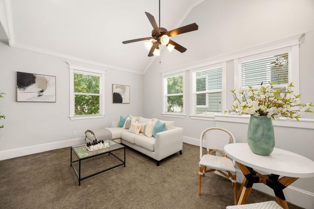 444 W 26th Street, Houston, TX 77008