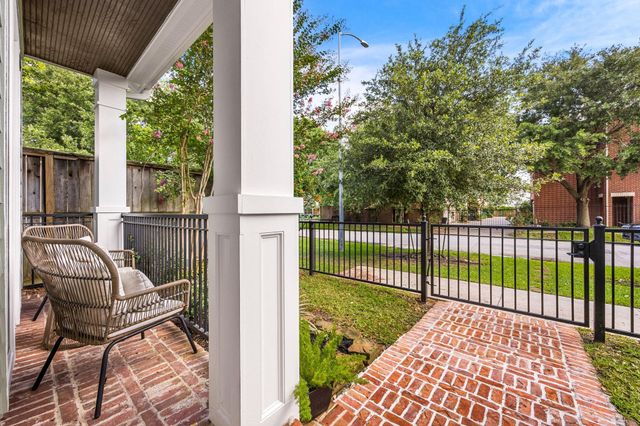 444 W 26th Street, Houston, TX 77008