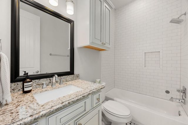 444 W 26th Street, Houston, TX 77008