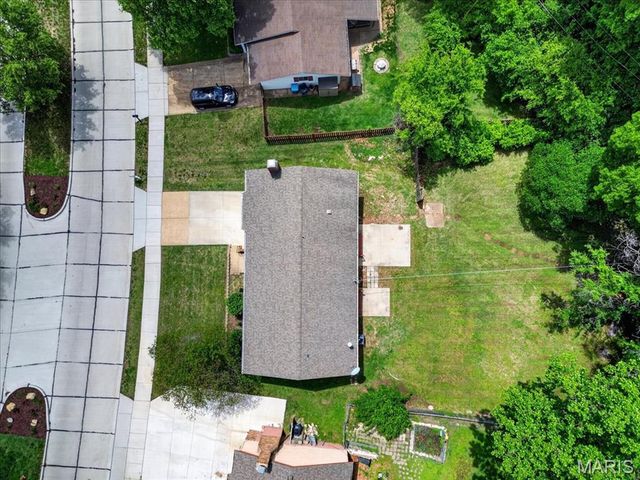 719 La Bonne Parkway, Manchester, MO 63021